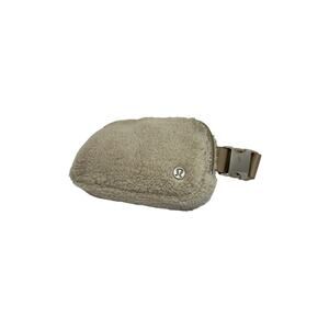 LULULEMON Everywhere FLEECE Belt Bag Natural Ivory Sherpa